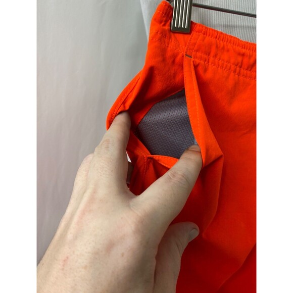 Boys XL Shorts Under Armour Orange Athletic Pockets Lightweight Cargo - Picture 4 of 10
